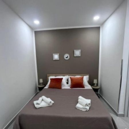 Bed and Breakfast Le Stanze Di Rosalia Palermo Esterno foto